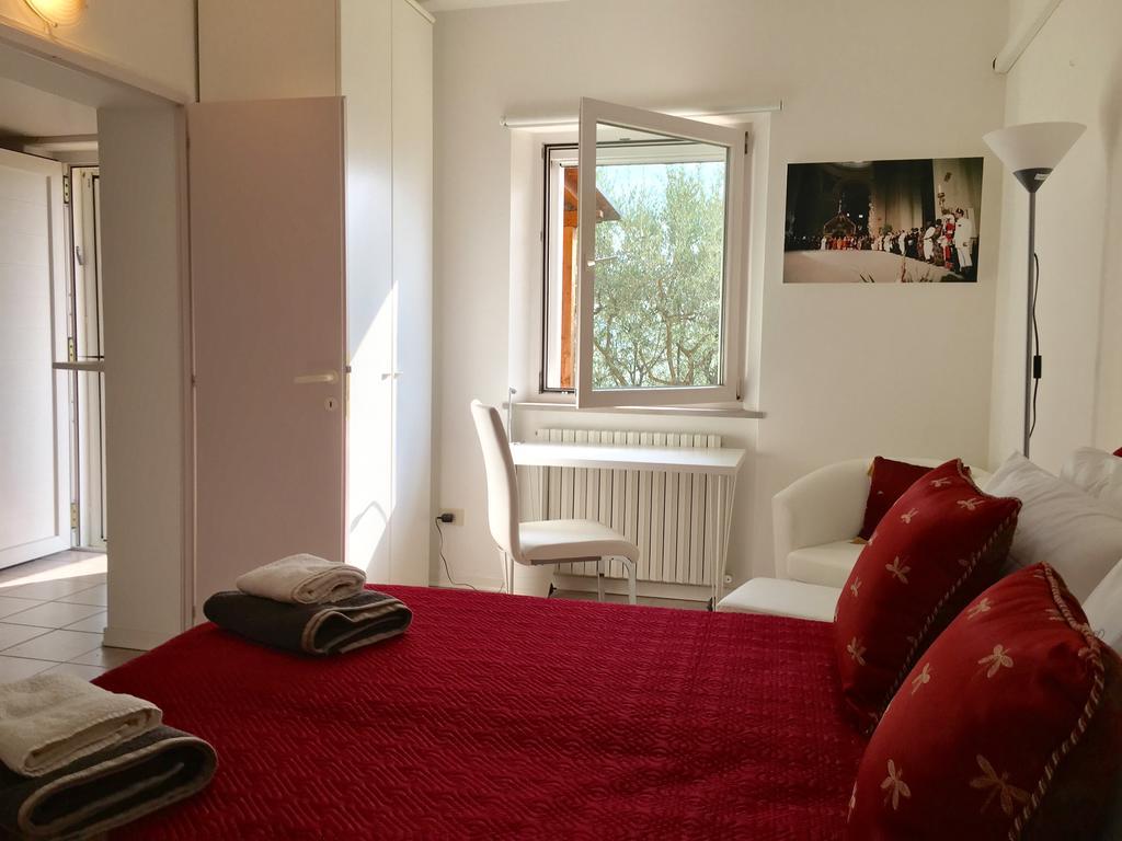 Assisi Villa Randr San Vitale Room photo